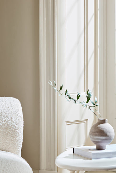 Silent White - Pale (No. 328) - Ambiente Decorado