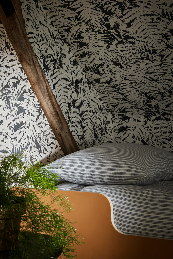 Little Greene Middle Buff No. 122