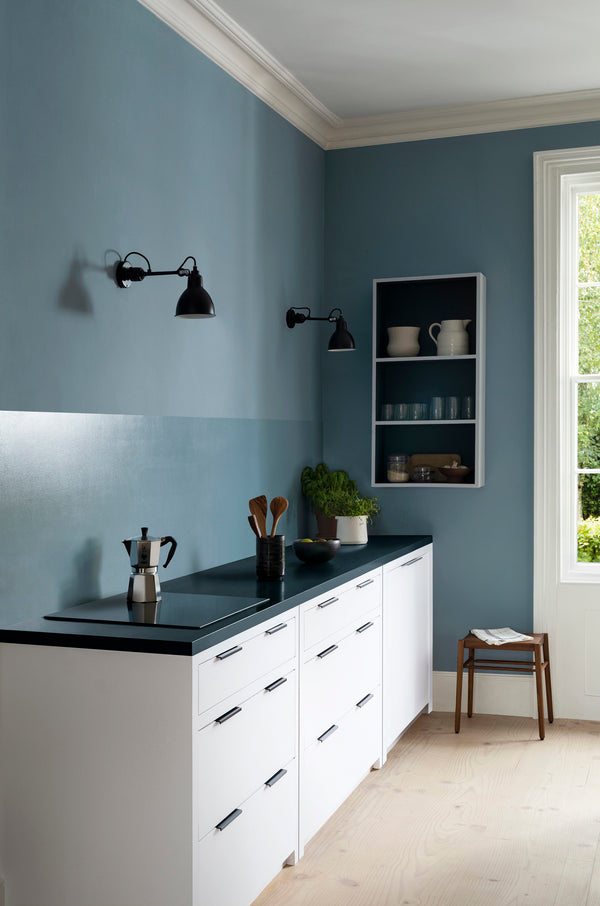 Interior pintado com Paint & Paper Library Blue Vein No. 676