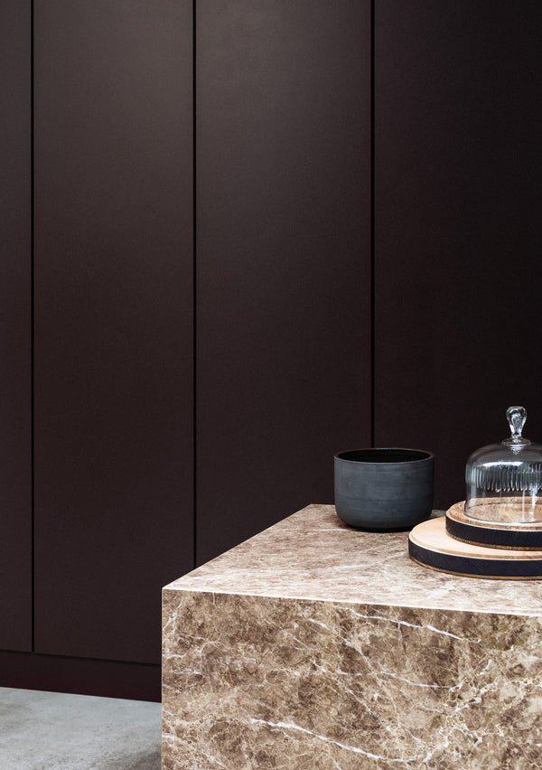 Interior pintado com Paint & Paper Library Copper Beech No. 314