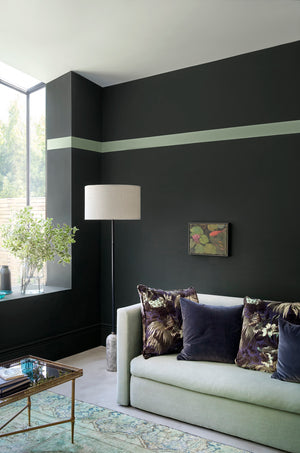 Interior pintado com Paint & Paper Library Ilex No. 558