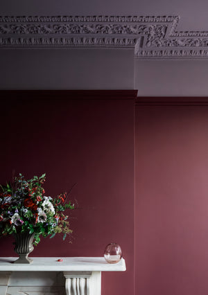 Interior pintado com Paint & Paper Library Lady Char's Lilac No. 368
