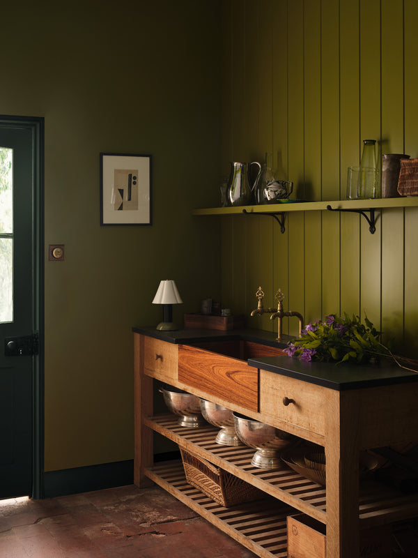 Interior pintado com Paint & Paper Library Midelt Sage No. 711