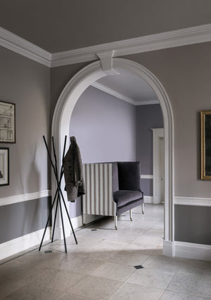 Interior pintado com Paint & Paper Library Monument No. 151