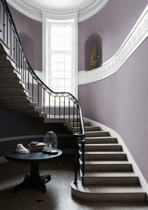 Interior pintado com Paint & Paper Library New Black No. 126