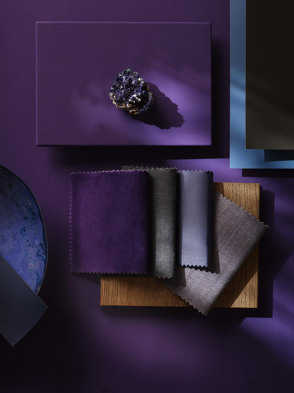 Interior pintado com Paint & Paper Library Purple Azurite No. 715