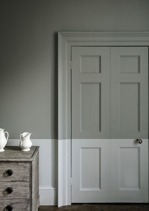 Interior pintado com Paint & Paper Library Steel II No. 602